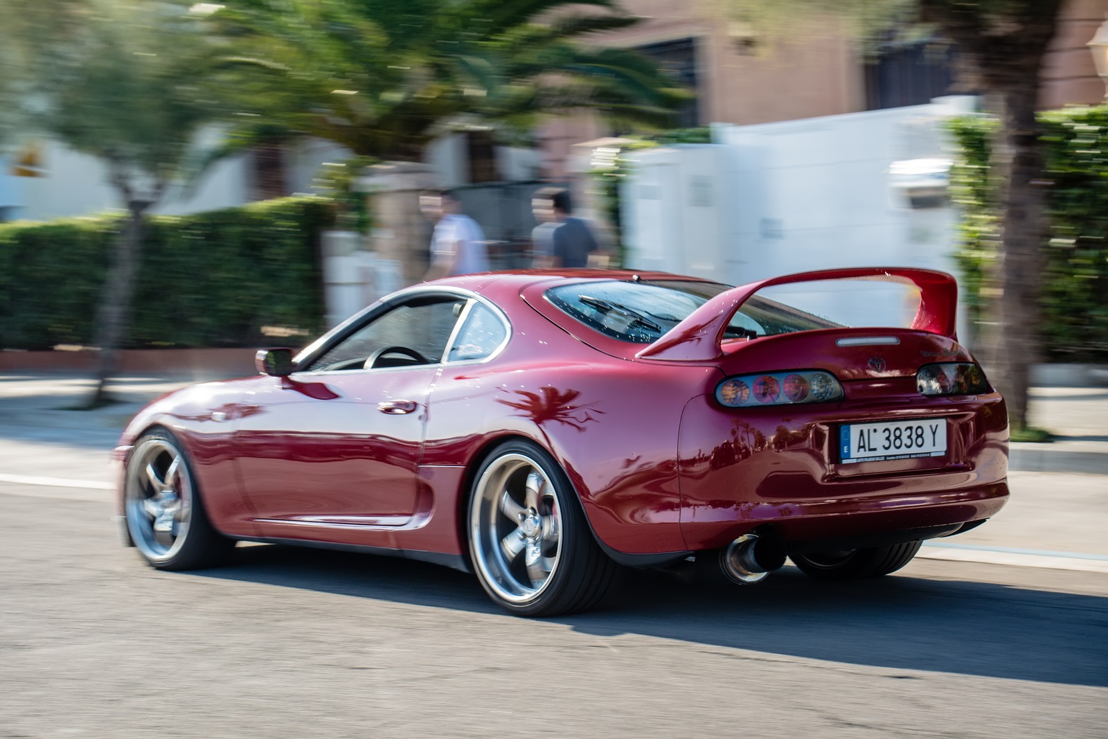 y supra