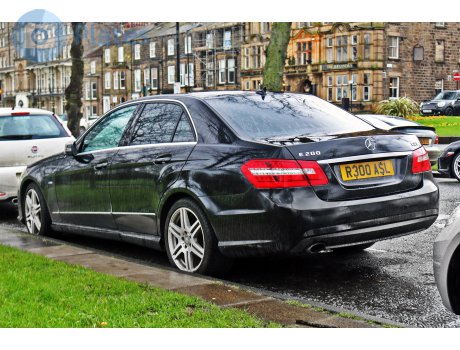 R300 Asl Mercedes Benz E Klasse Dundee License Plate Of The Great Britain