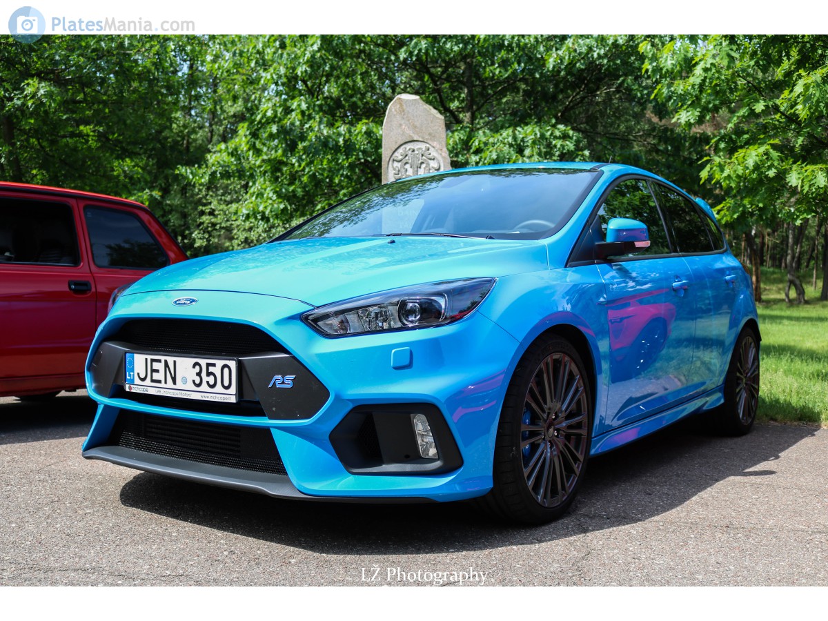 Ford Focus Hatchback Review | Parkers