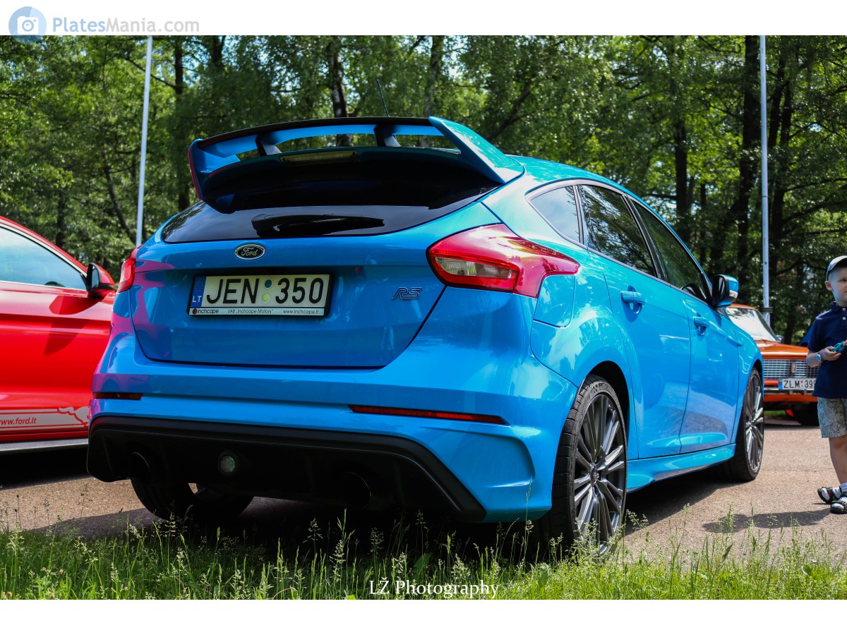 Ford Focus Review - Edmunds.com