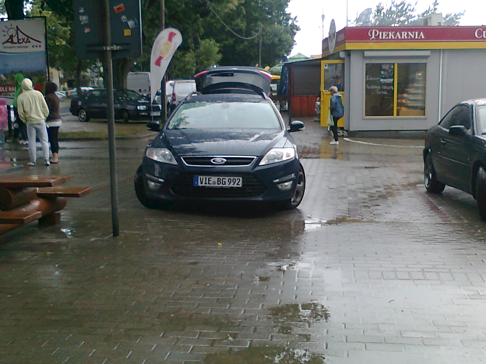 VIE BG 992, Ford Mondeo 3rd gen Sedan/Liftback (Mk4; CD345), facelift, 2010–2014