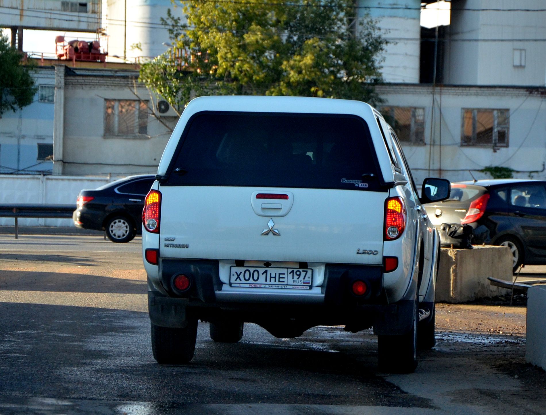 х 001 не 197, Mitsubishi L200 