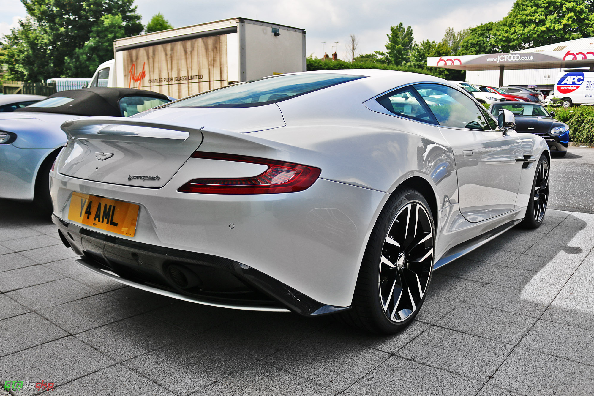 Y4AML, Aston Martin Vanquish 2nd gen, 2012–2018