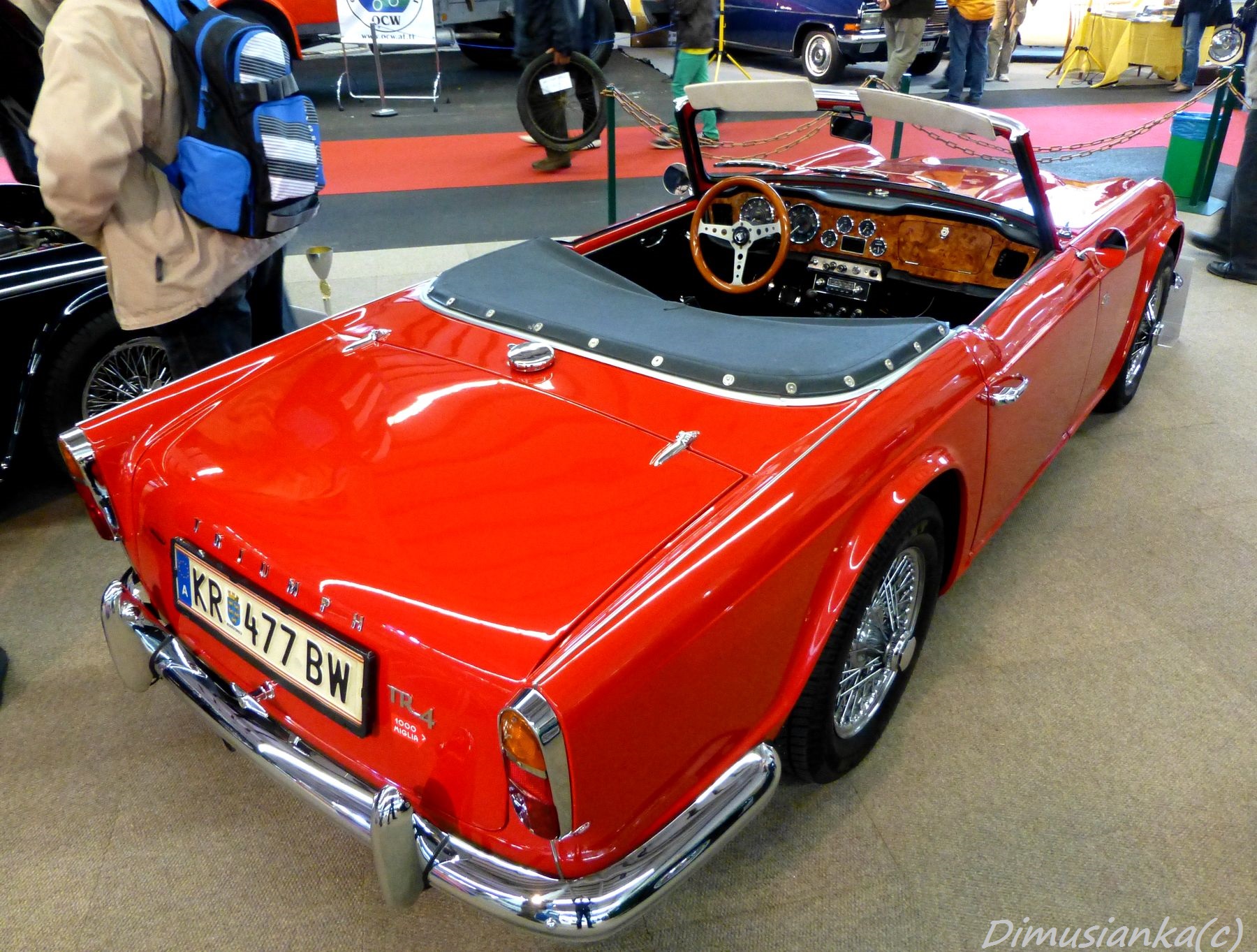 KR 477 BW, Triumph TR4 