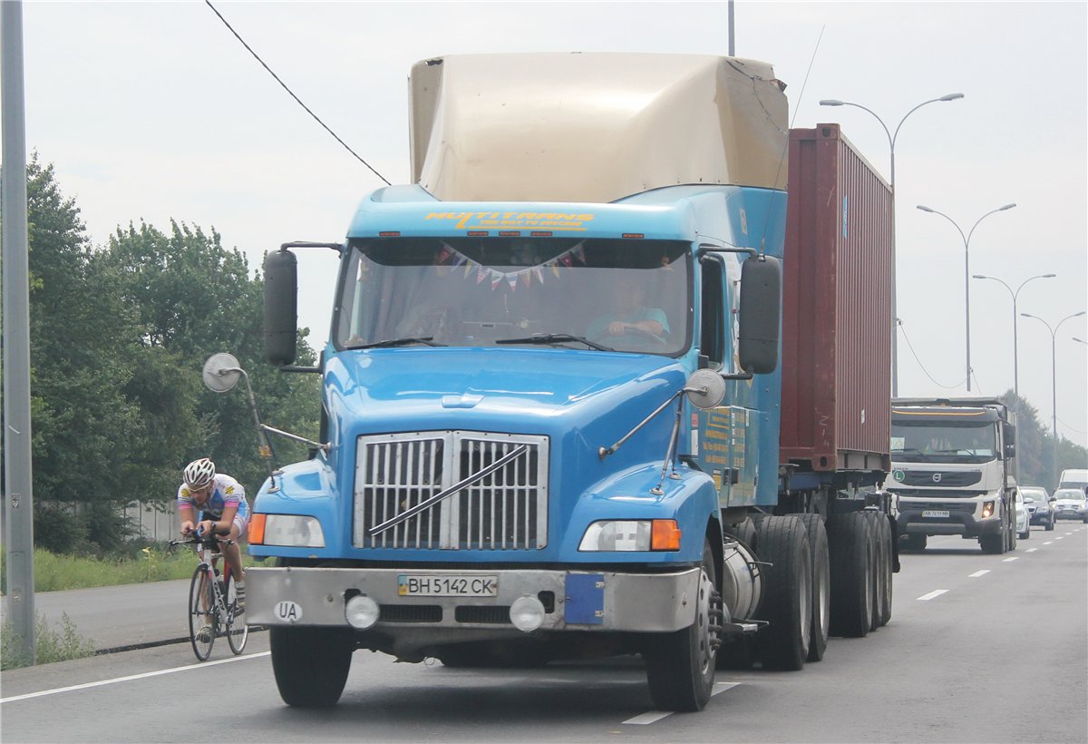 BH 5142 CK, Volvo VN Series 