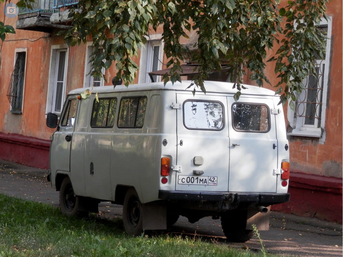 с 001 ма 42, UAZ 452 452А/3962/3741 Glassed Van, 1965–