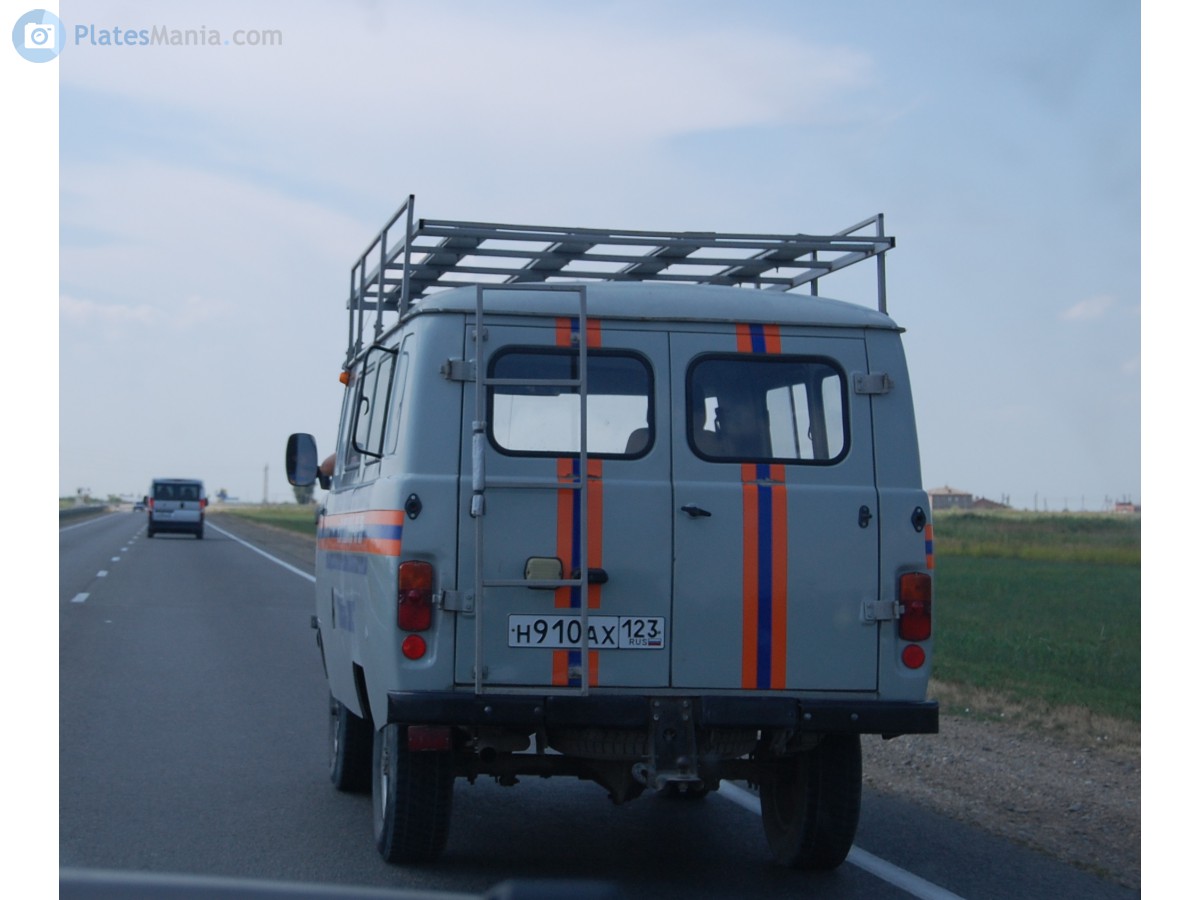 н 910 ах 123, UAZ 452 452А/3962/3741 Glassed Van, 1965–