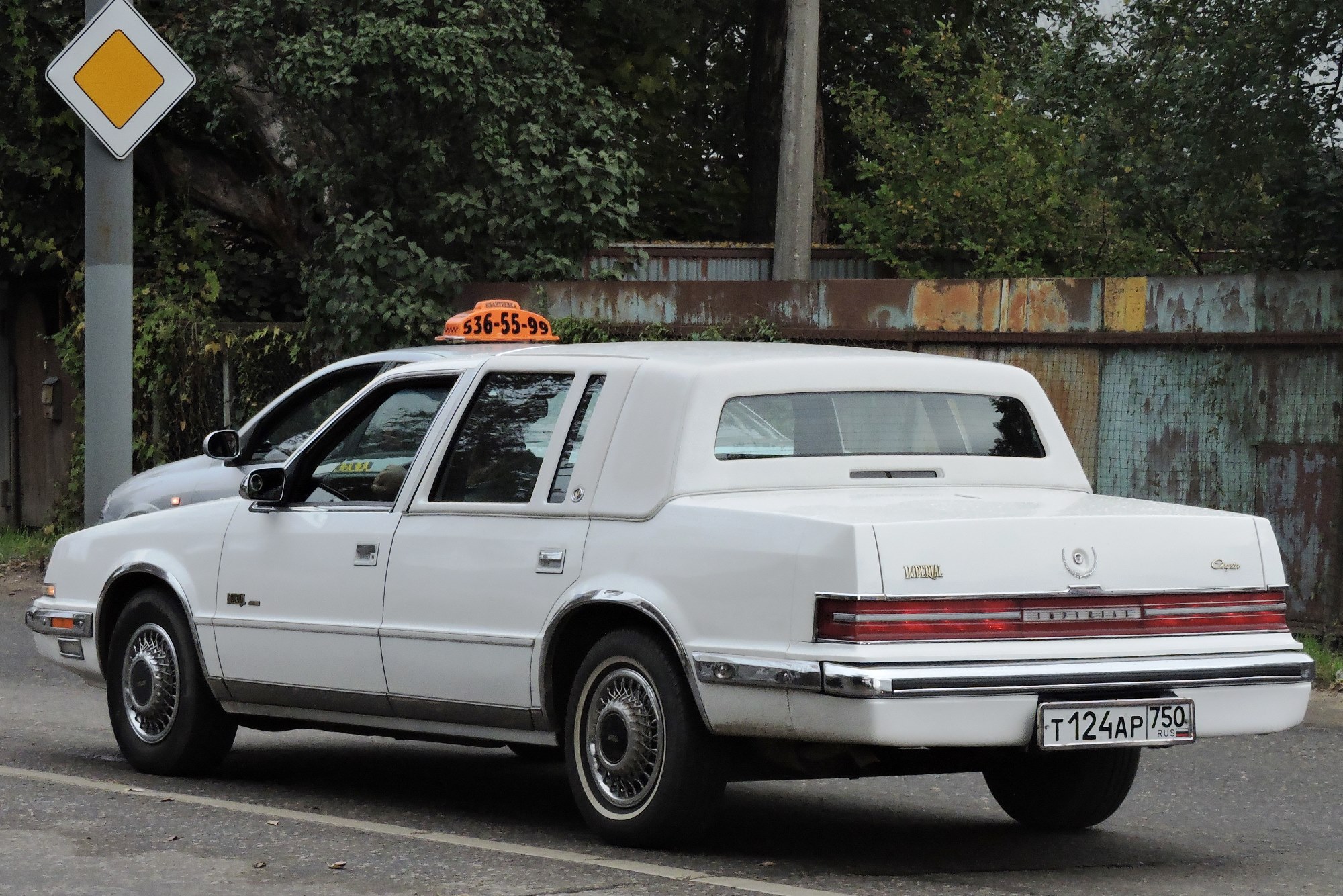 т 124 ар 750, Chrysler Imperial 