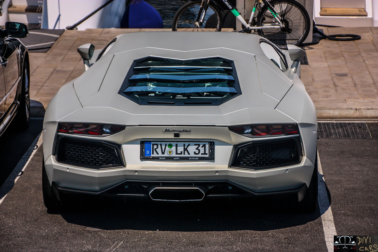 RV LK 31, Lamborghini Aventador LP700-4, 2011–2016