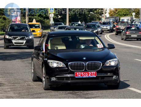 121CD 2 77, BMW 7 Series