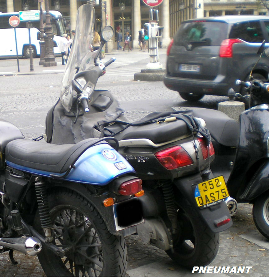 352 QAS 75, Yamaha Versity 