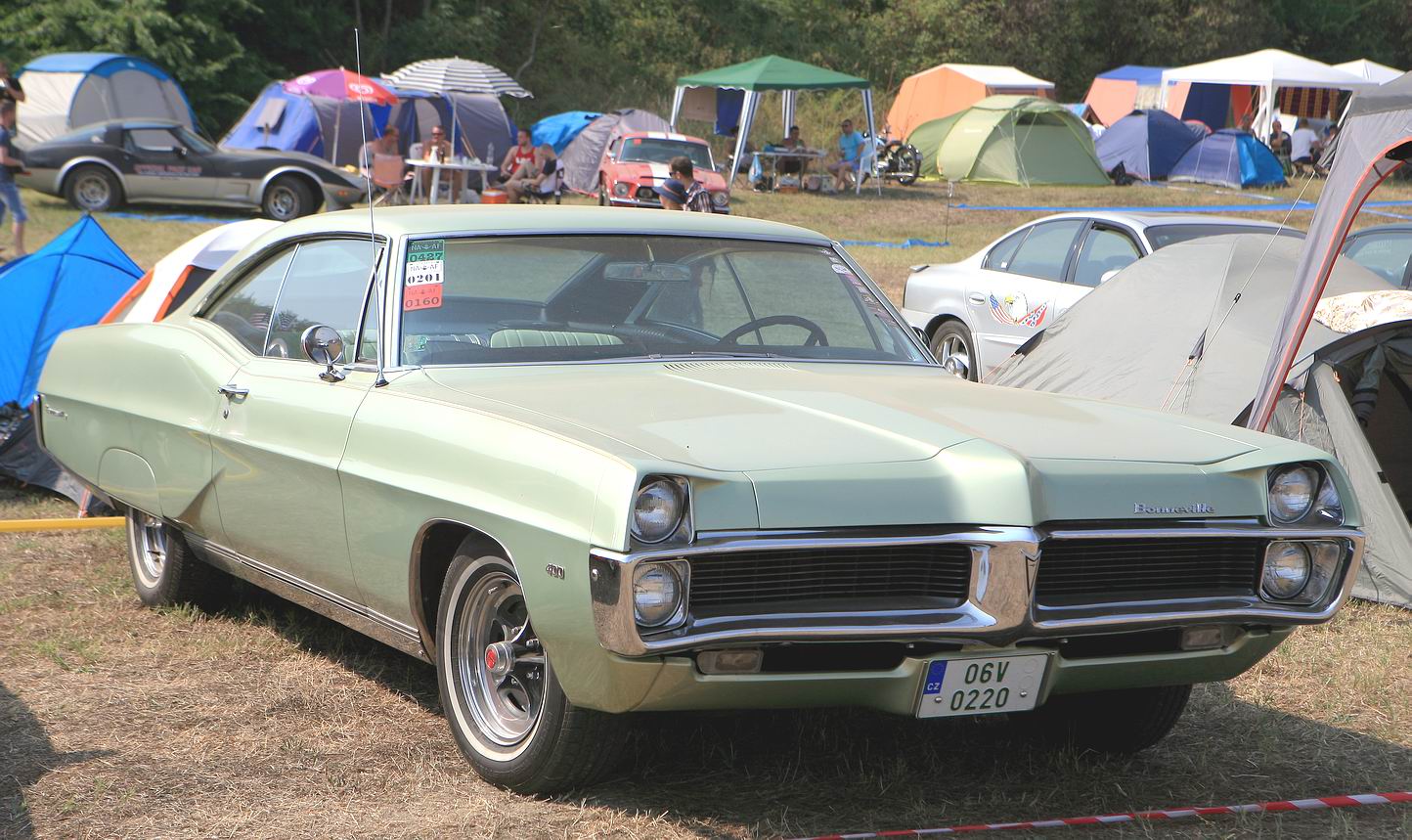 06V 0220, Pontiac Bonneville 4th gen 1967 2-door Hardtop (26237/26287; B-body), 2nd facelift, 1966–1967