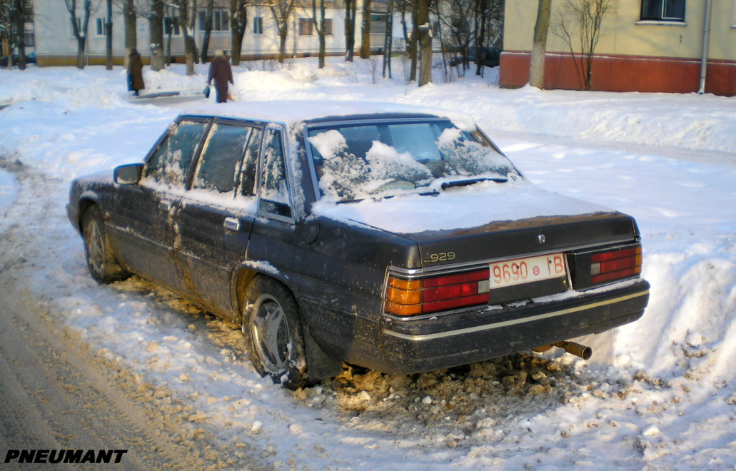 9690 IB, Mazda 929 3rd gen Sedan (HB), 1982–1986