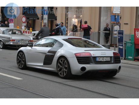IN AD 4333, Audi R8