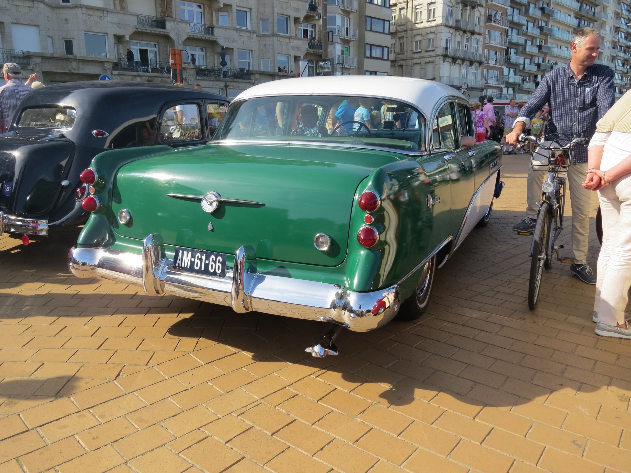 AM-61-66, Buick Century 2nd gen 4-door Sedan (61; B-body), 1953–1954
