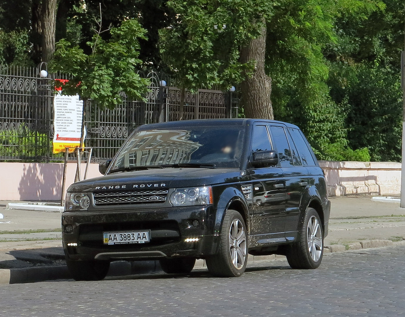 AA 3883 AA, Land Rover Range Rover Sport 1st gen (L320), 2005–2013