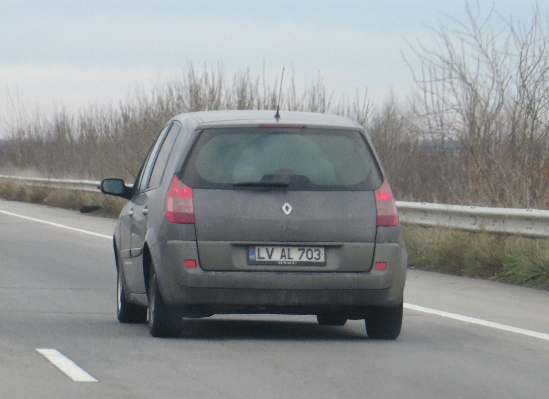 LV AL 703, Renault Scénic 2nd gen (J84), 2003–2009