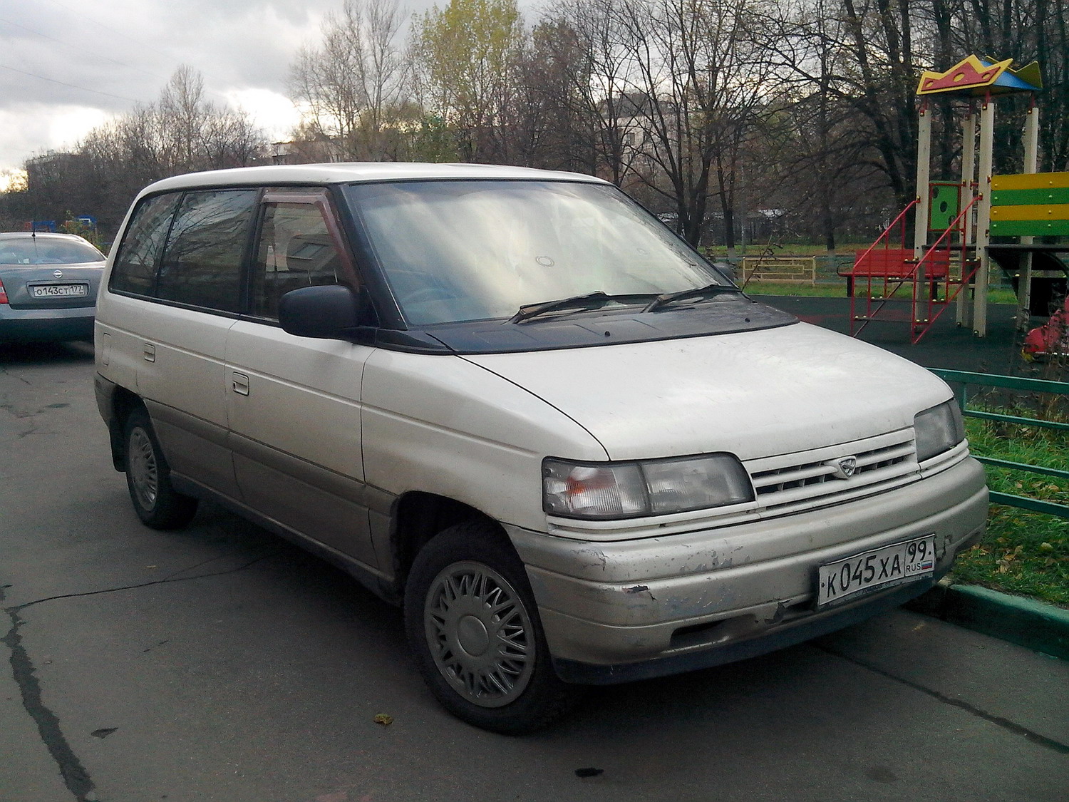 к 045 ха 99, Ẽfini MPV 1st gen (LV), 1991–1995