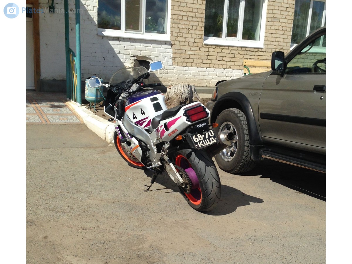 6870 КЩД, Yamaha YZF 750R, 1993–1998