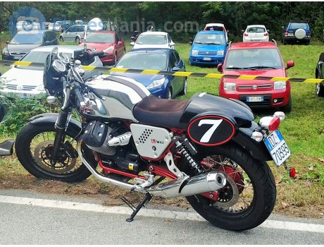 DZ 70393, Moto Guzzi V7