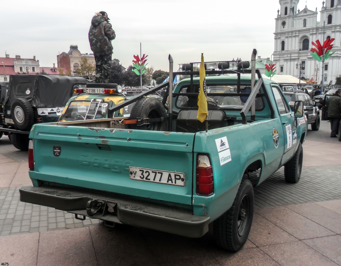 у 3277 АР, Dodge D-Series 3rd gen, 1971–1980