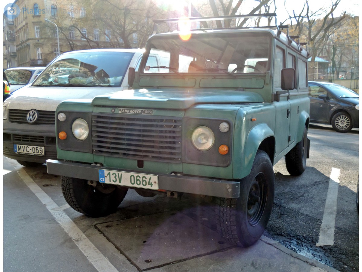 13V 0664, Land Rover Defender 