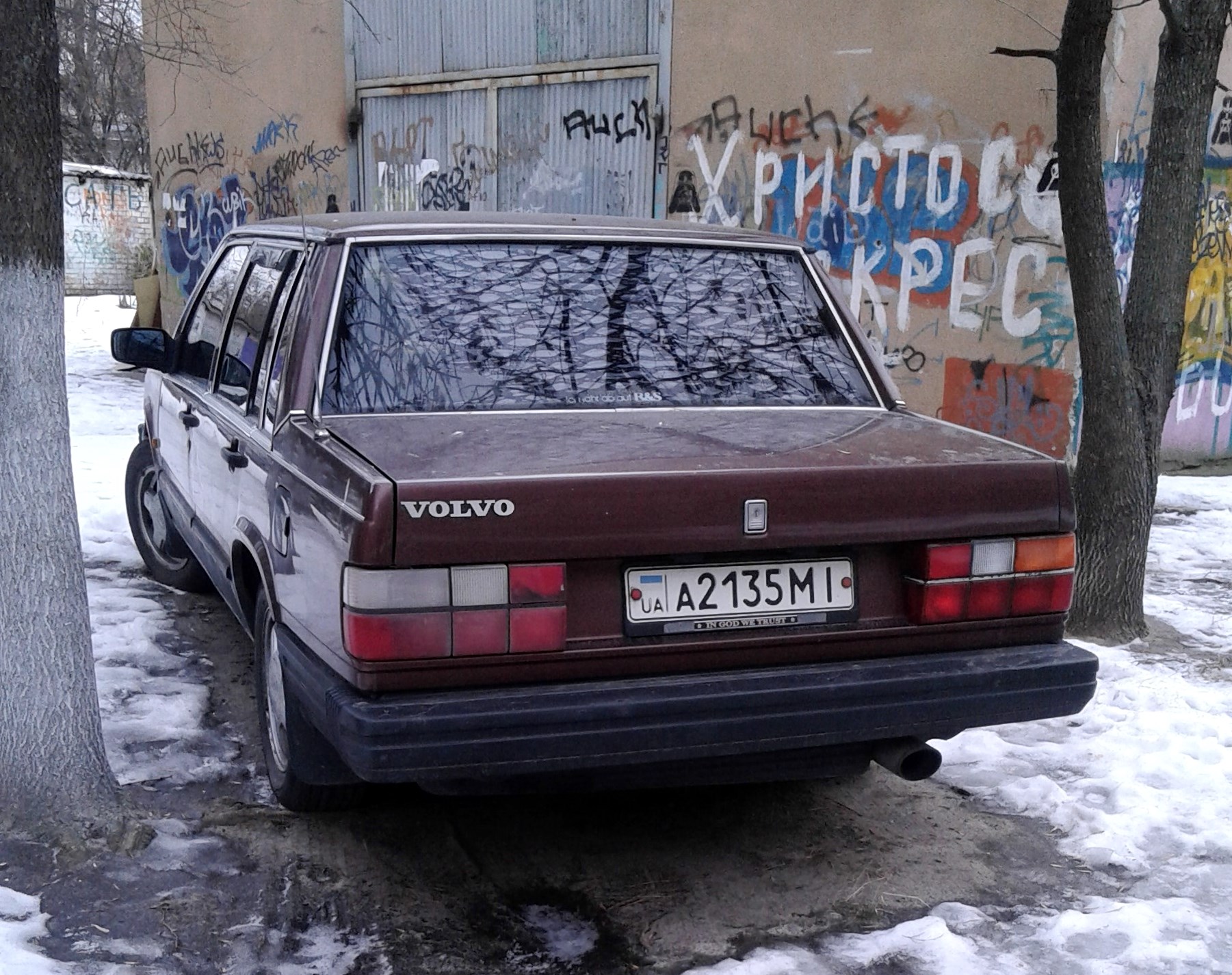 а 2135 МІ, Volvo 740 