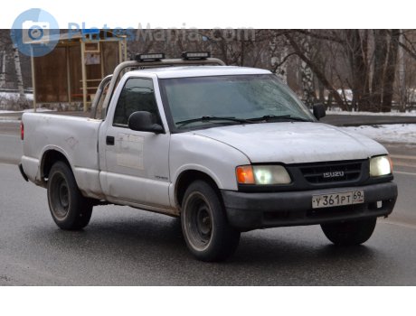 у361рт69, Isuzu Hombre