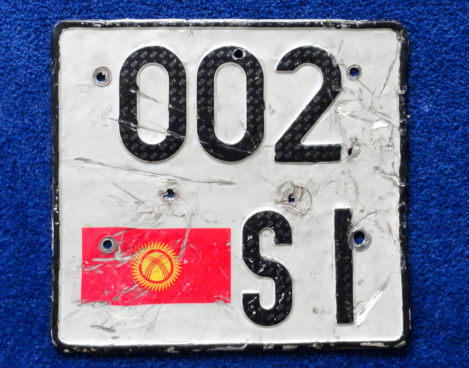 002 SI, License plate without vehicle 