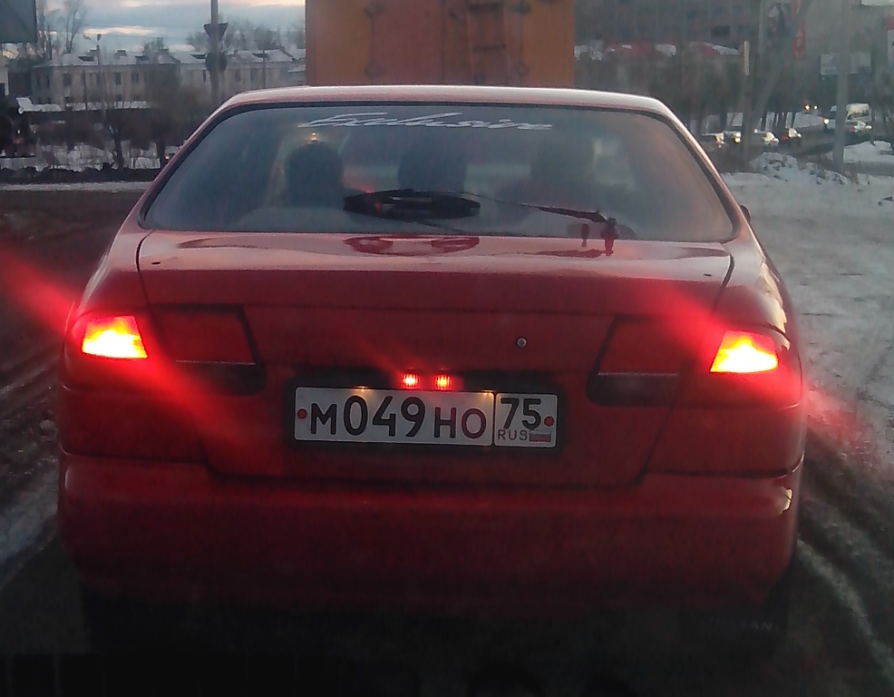 м 049 но 75, Nissan Lucino 1st gen 5-door Hatch (N15), 1995–2000