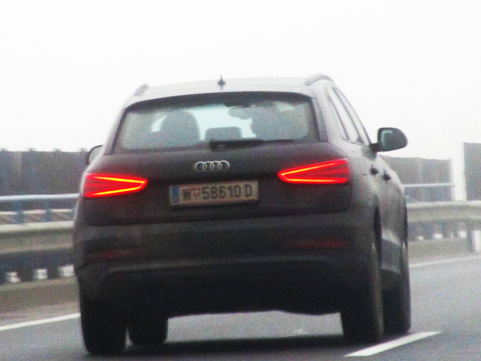 W 58610 D, Audi Q3 1st gen (8UB/8UG), 2011–2018