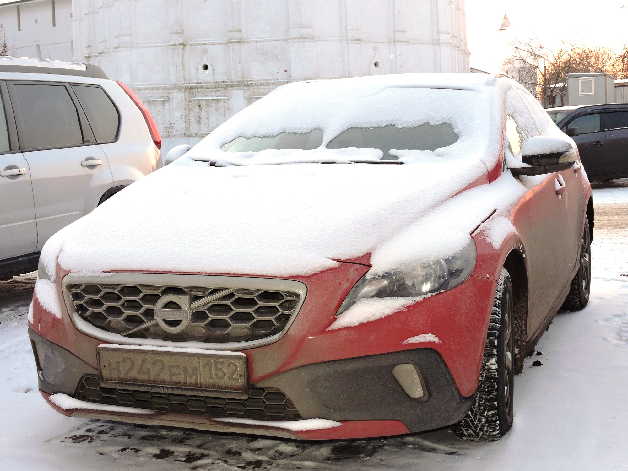 н 242 ем 152, Volvo V40 2nd gen Cross Country (526), 2013–2019