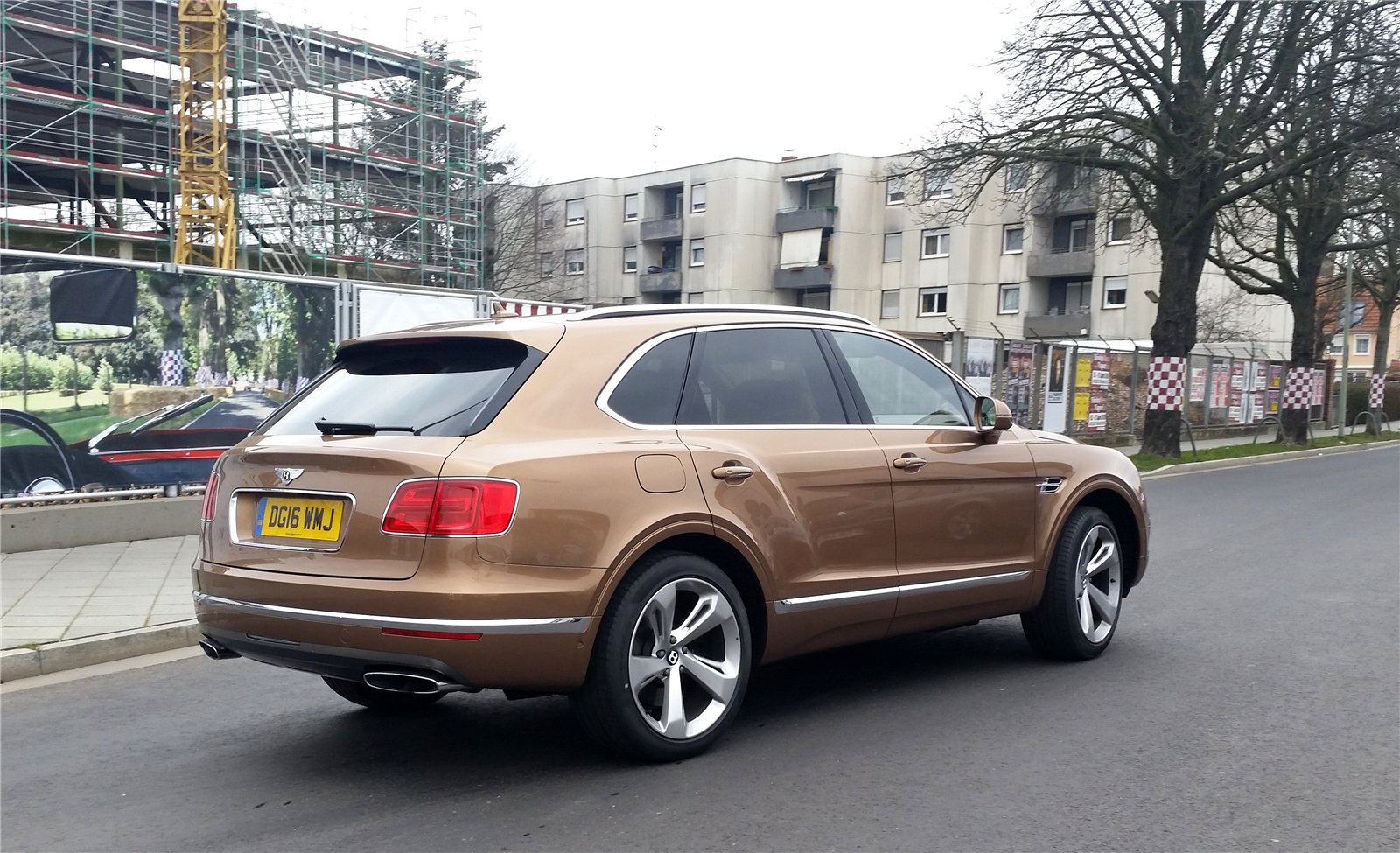 DG16WMJ, Bentley Bentayga 1st gen (PL71), 2016–2020