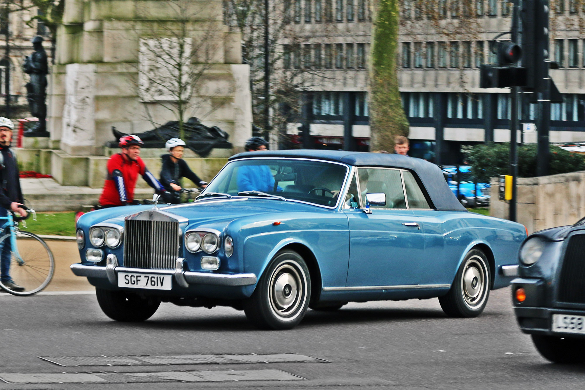 SGF761V, Rolls-Royce Corniche I–IV Convertible, 1971–1995