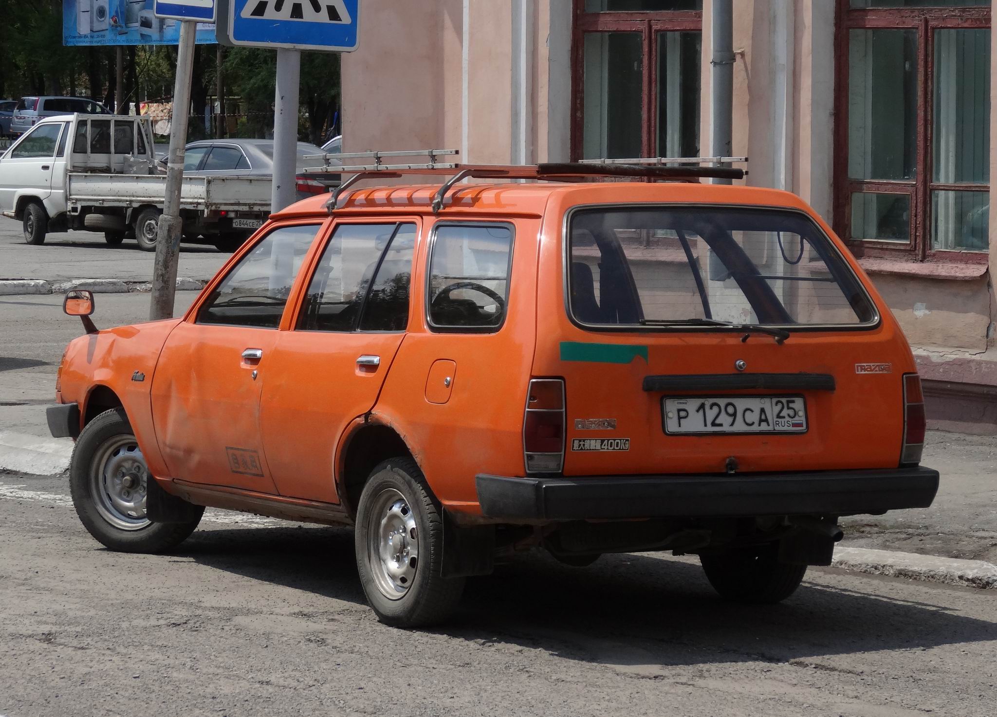 р 129 са 25, Mazda Familia 3rd gen 5-door Wagon (FA4), 1977–1986