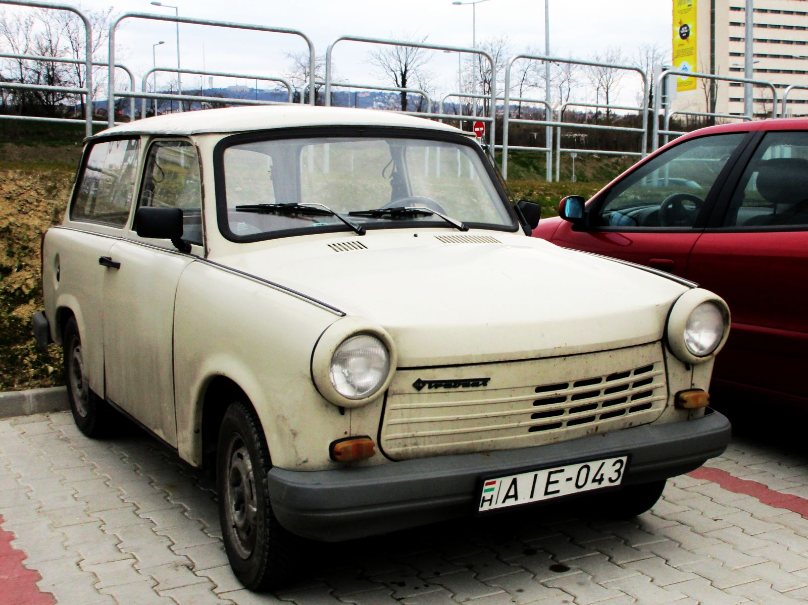 AIE-043, Trabant 1.1 Universal, 1990–1991