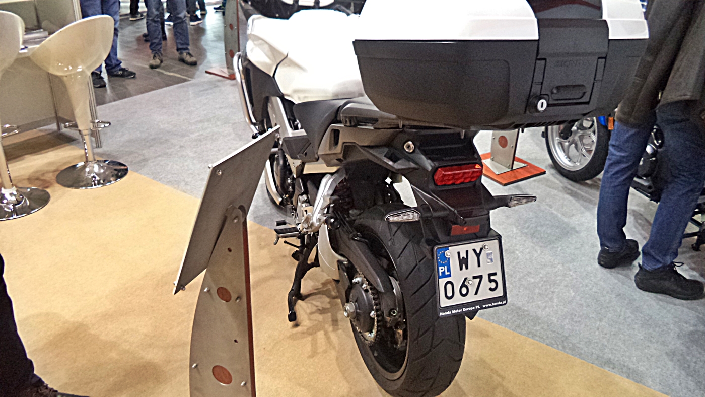 WY 0675, Honda VFR Series 8th gen VFR800X Crossrunner, 2015–2021