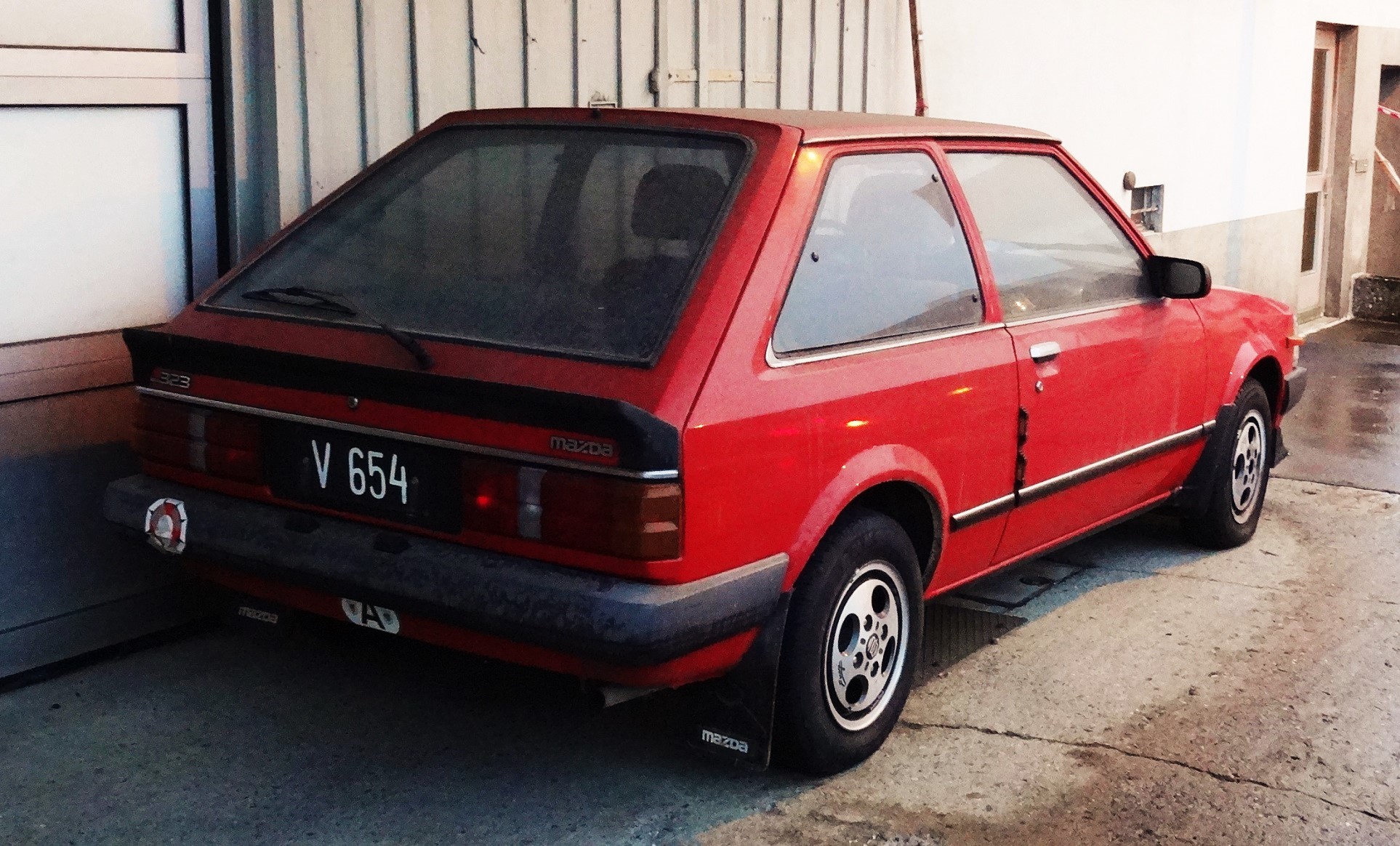 V 654, Mazda 323 2nd gen 3-door Hatch (BD), 1980–1985