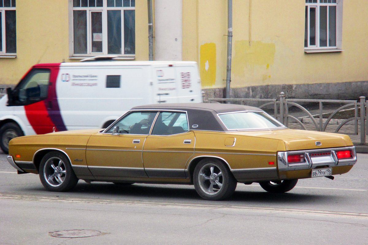 в 679 ун 196, Ford LTD 
