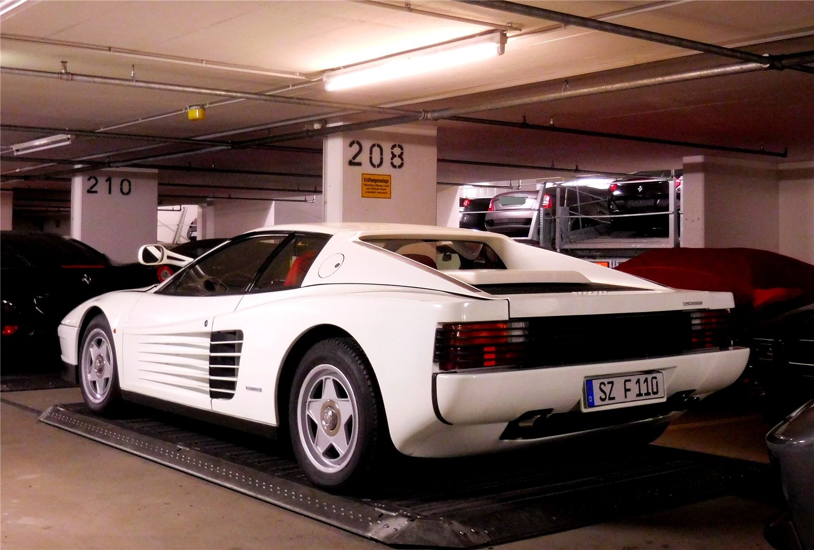 SZ F 110, Ferrari Testarossa 1st gen (F110), 1984–1991