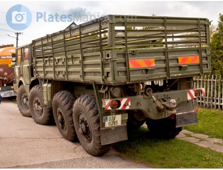 02V 0285, Tatra 813