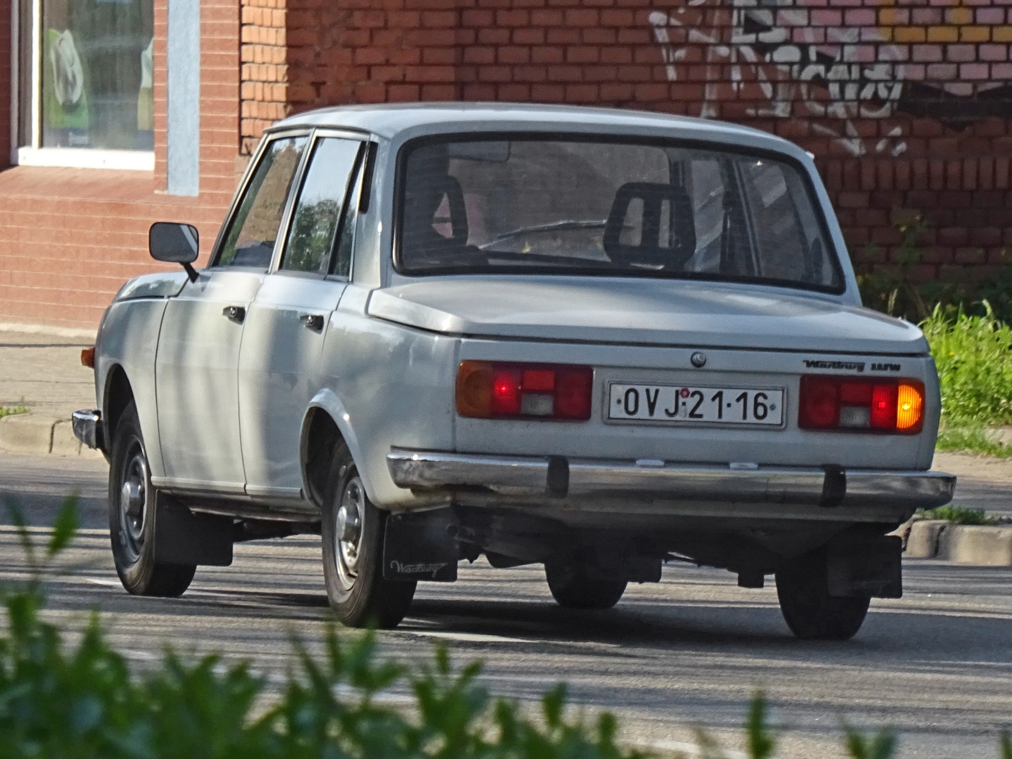 OVJ 21-16, Wartburg 353 