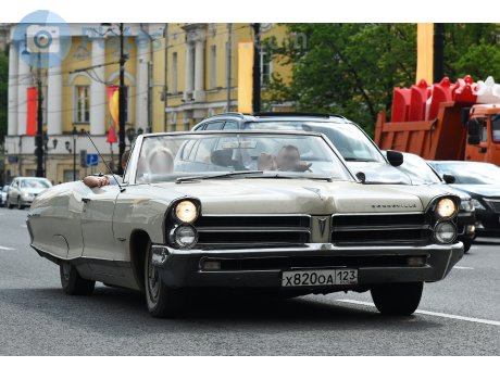 х820оа123, Pontiac Bonneville