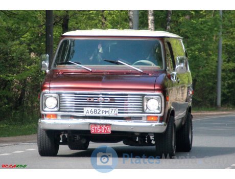 а682рм77, GMC Vandura