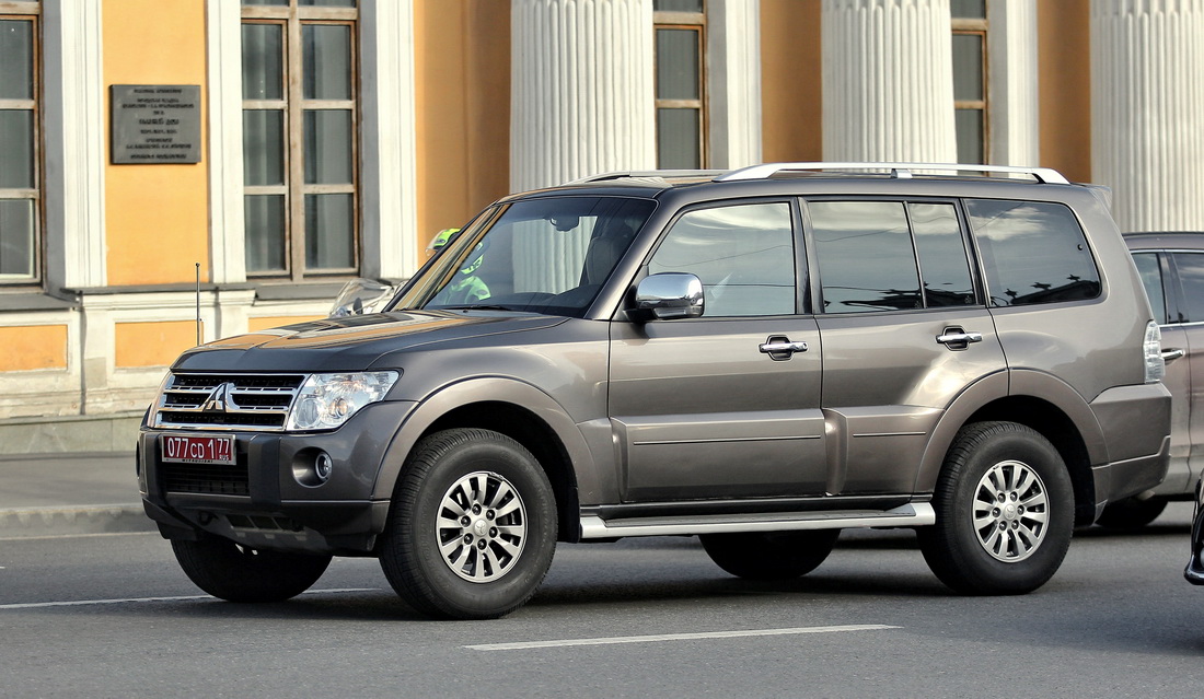 077 CD 1 77, Mitsubishi Pajero 4th gen 5-door SUV (V90/NS/NT/NW/NX), 2006–2021