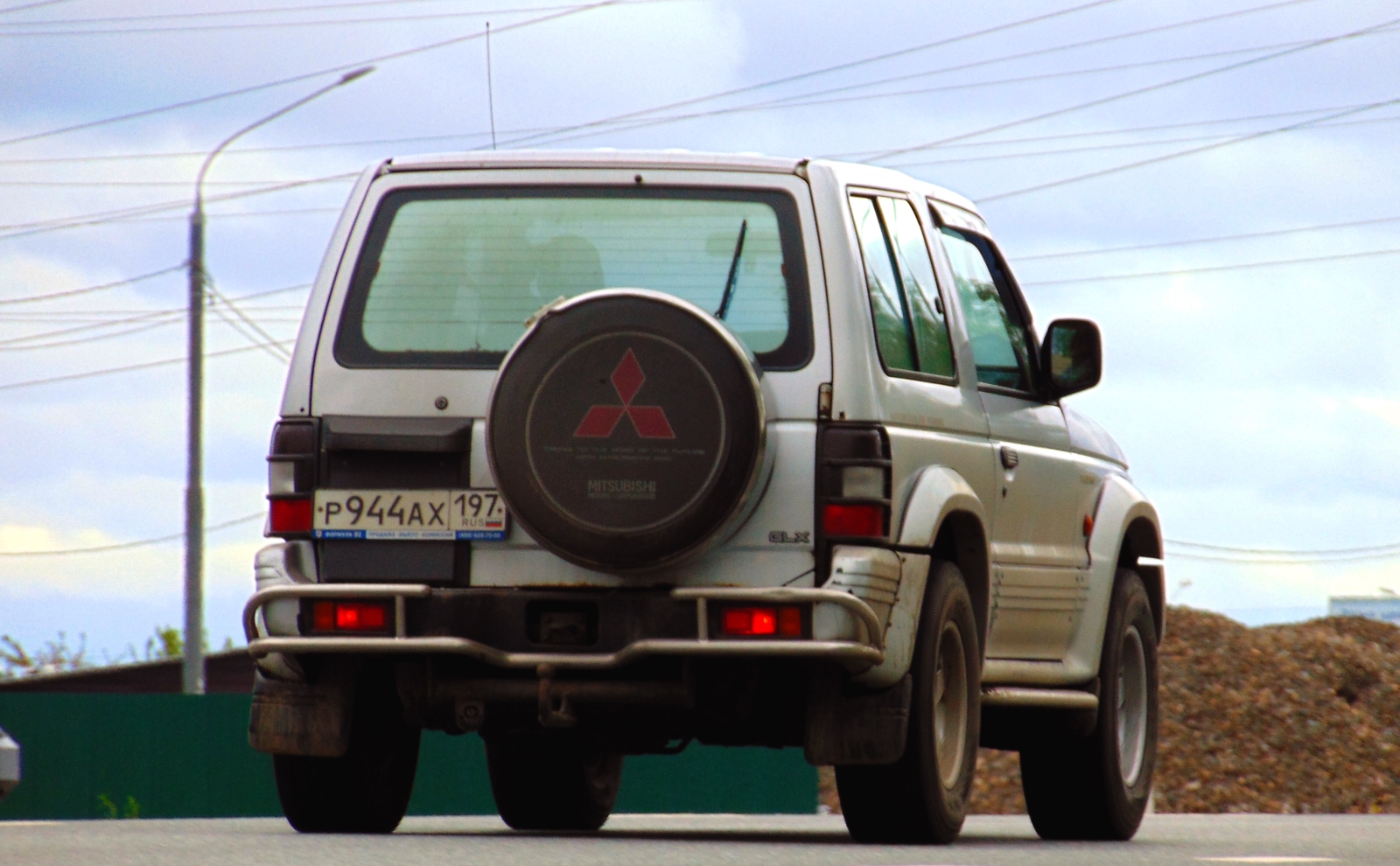 р 944 ах 197, Mitsubishi Pajero 