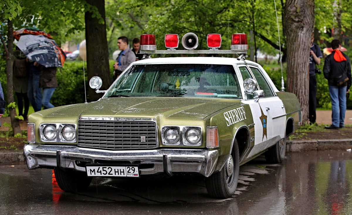м 452 нн 29, Chrysler Newport 