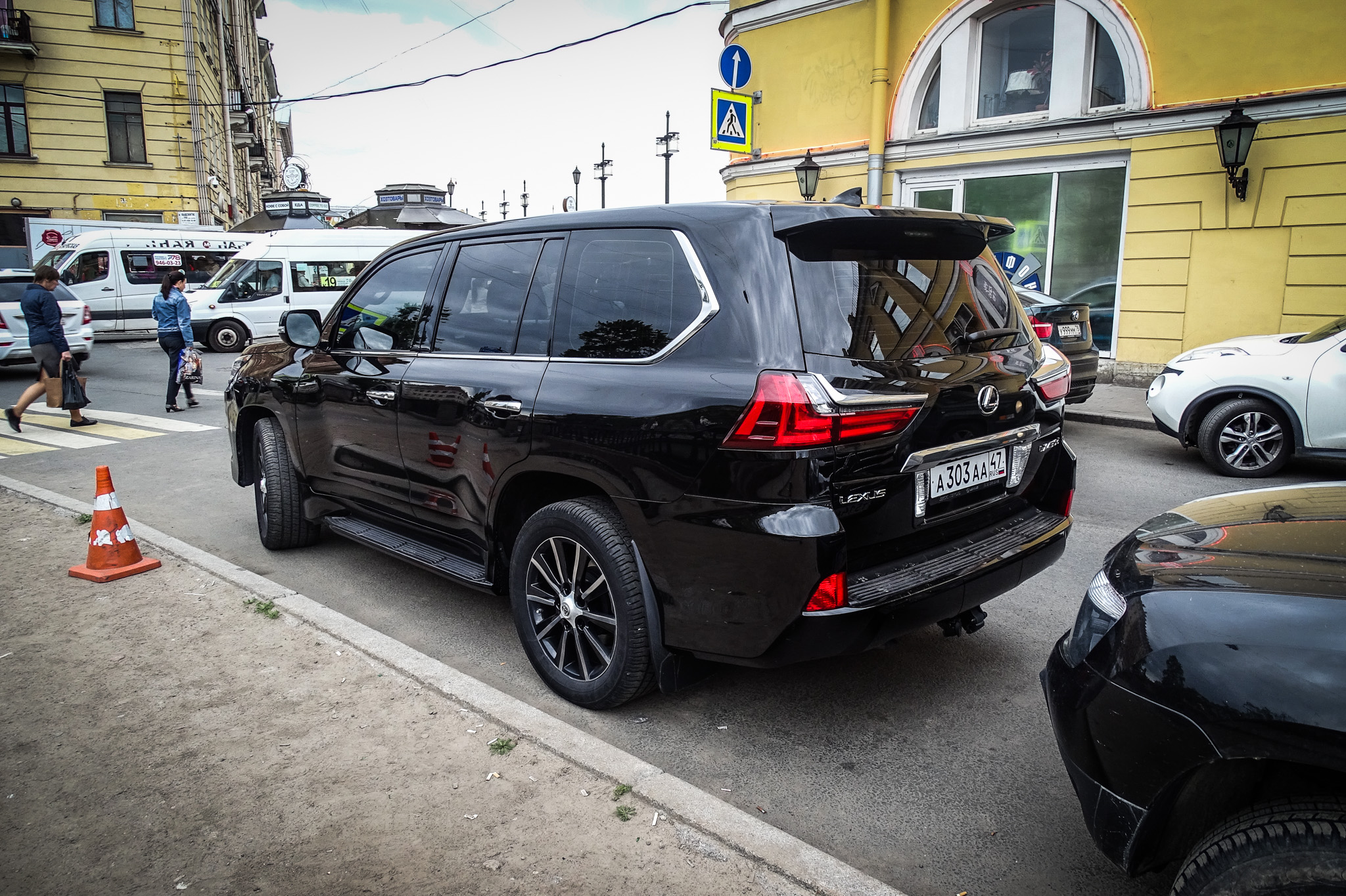 а 303 аа 47, Lexus LX 3rd gen (J200), 2nd facelift, 2015–2021