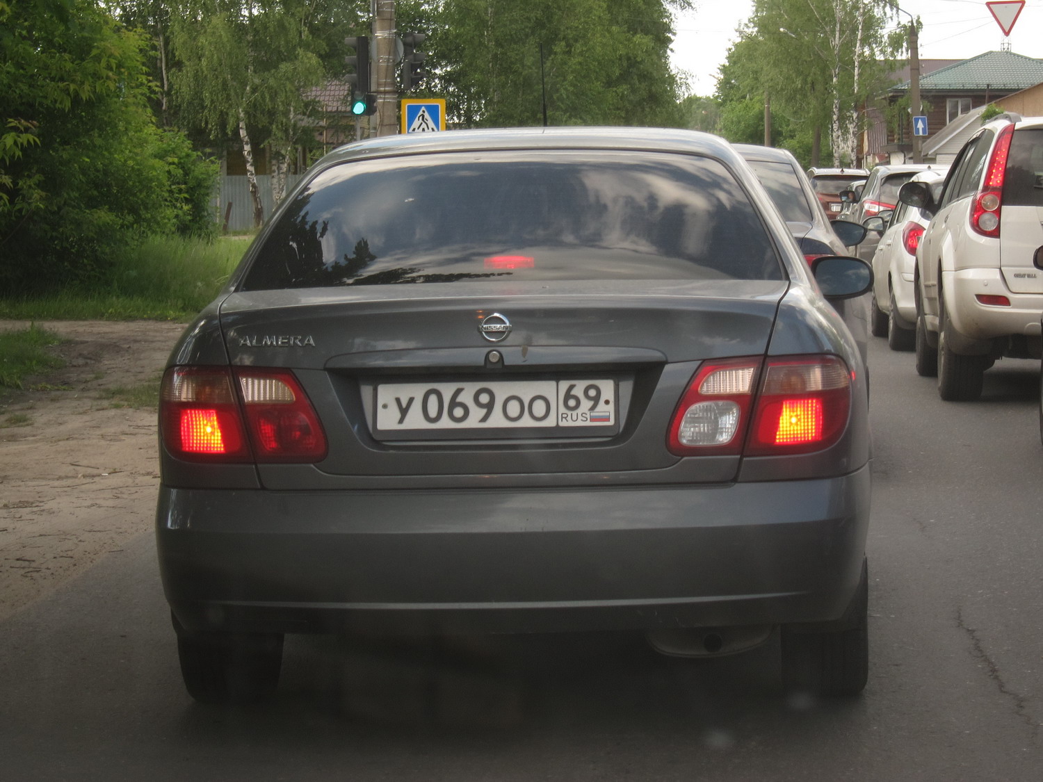 у 069 оо 69, Nissan Almera 2nd gen Sedan (N16), 2000–2008