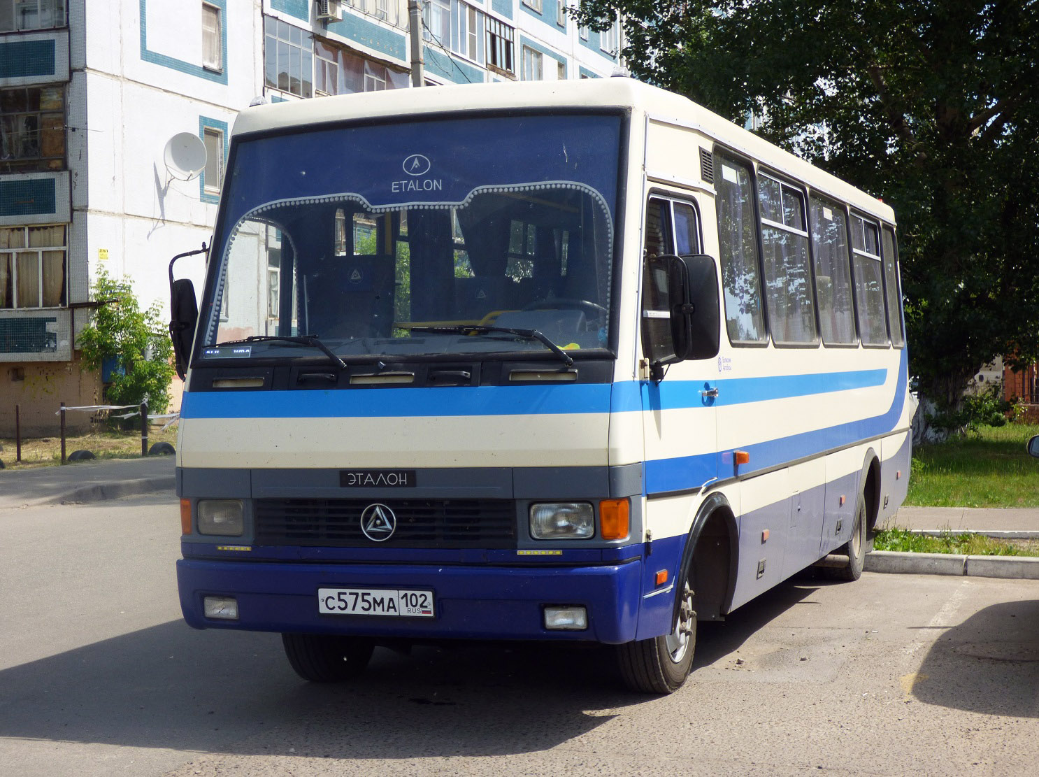 с 575 ма 102, BAZ А079 Эталон 